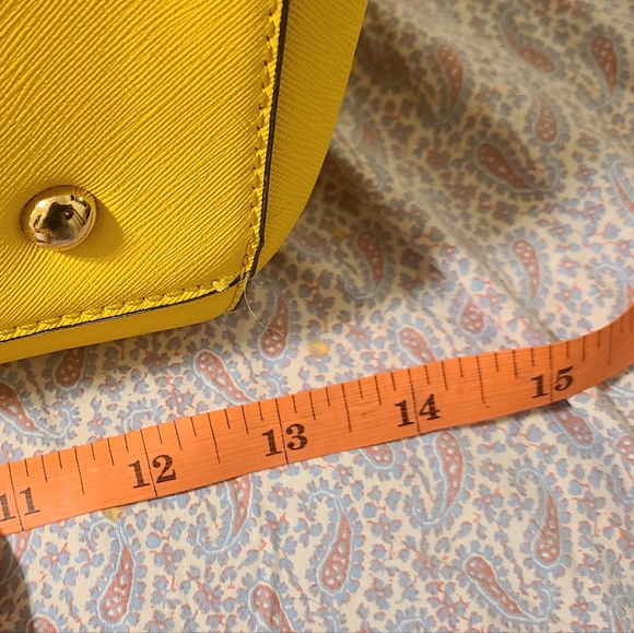 Yellow bag - Picture 12 of 16